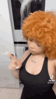 curlyy red nude|Curlyyred twerking on her livestrean